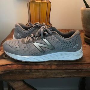 New Balance Fresh Foam Arishi sz 10